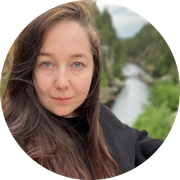Mikaela Pålsson | Actress & Voice Over Artist